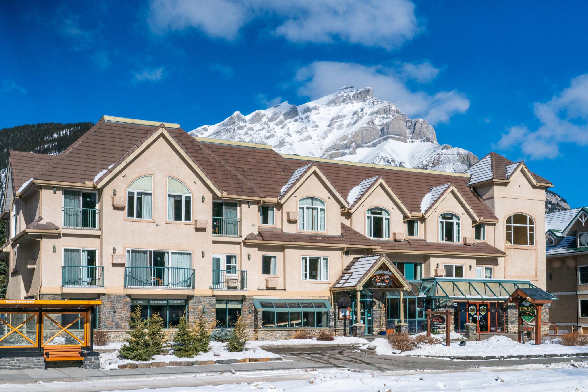 Irwin'S Mountain Inn Banff Exterior foto