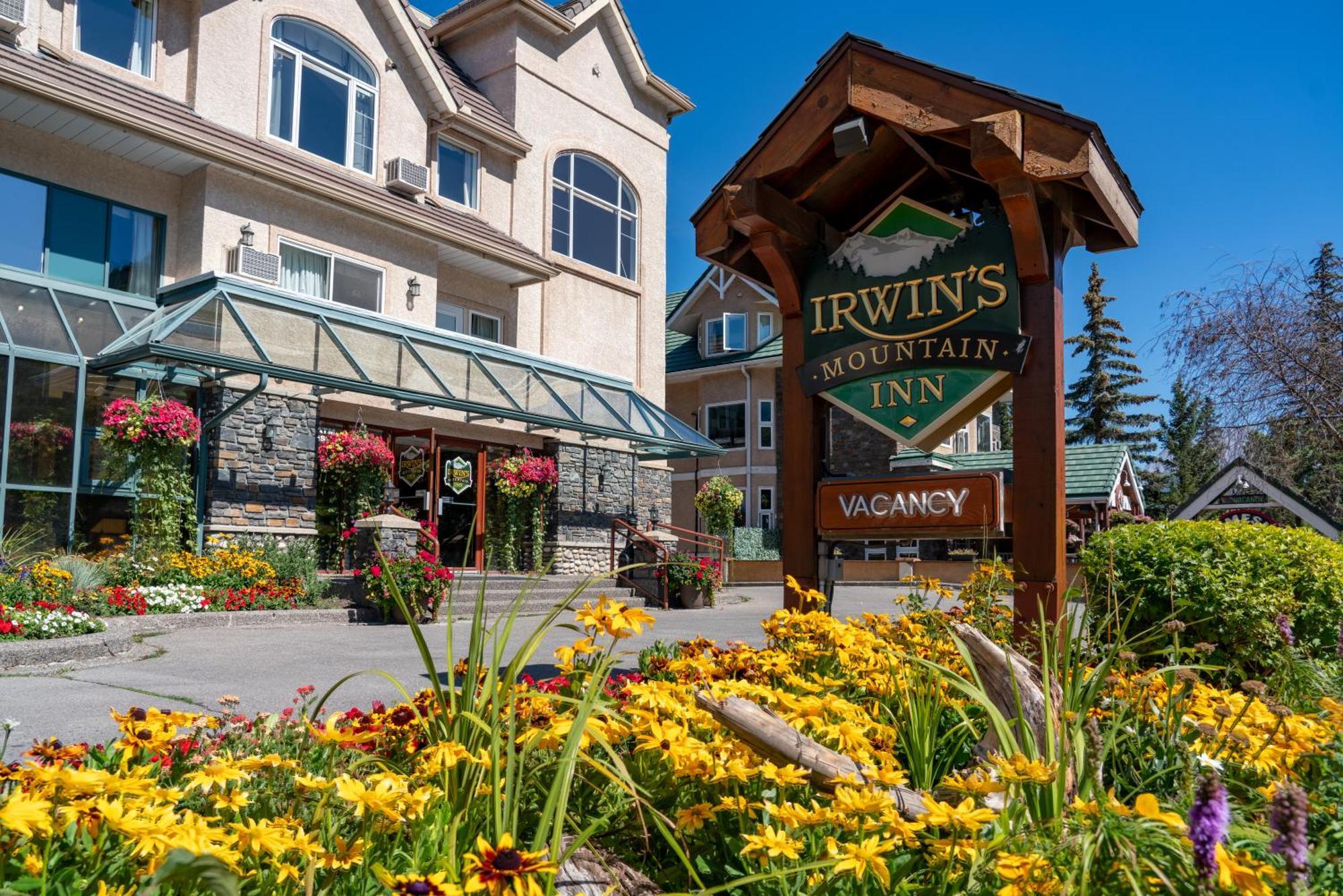 Irwin'S Mountain Inn Banff Exterior foto