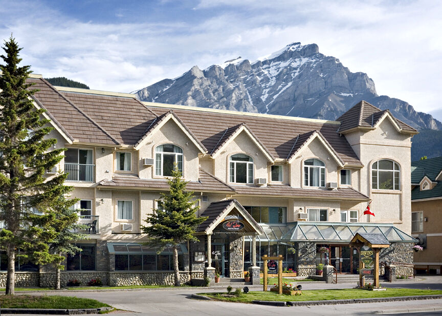 Irwin'S Mountain Inn Banff Exterior foto