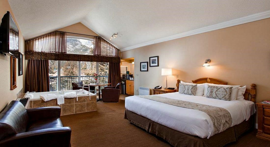 Irwin'S Mountain Inn Banff Exterior foto